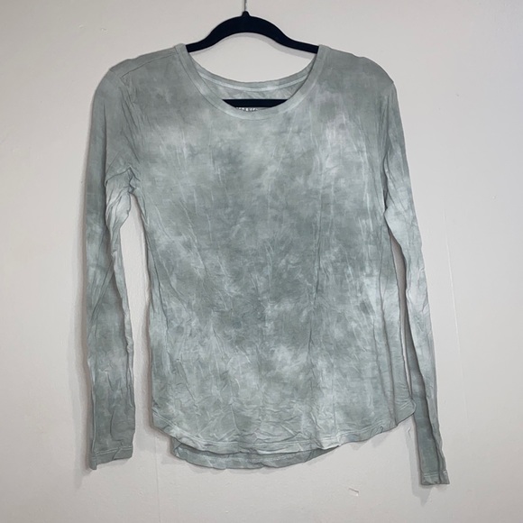 🎱American Eagle Blue soft Tie Dye long sleeve tee! - Picture 2 of 6